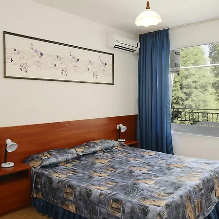 Zdravets - Free Parking Hotel