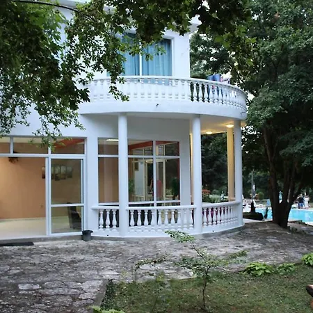 Zdravets - Free Parking Hotel