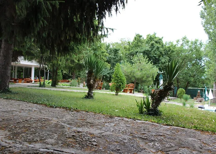 Zdravets - Free Parking 3*